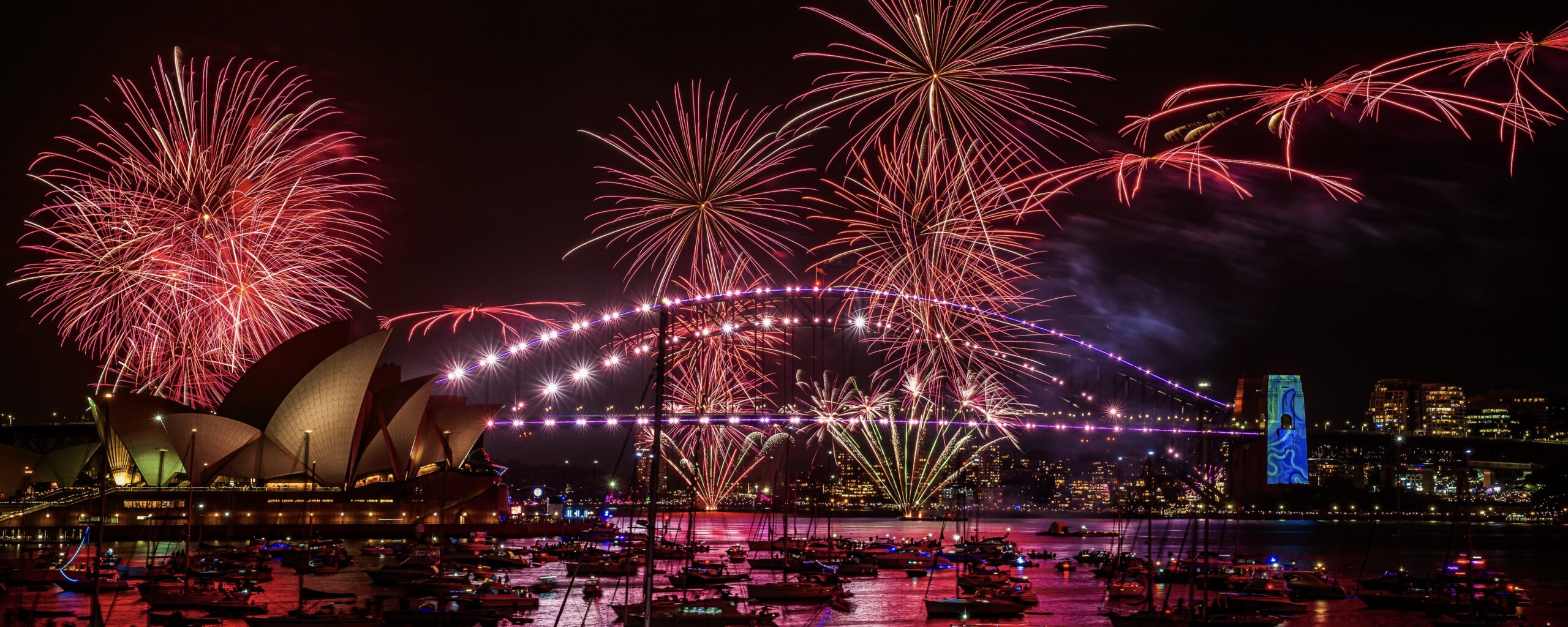 SydNYE25_MrsMacquariesChair_cityofsydney_keithmcinnes-9PM-003-87501