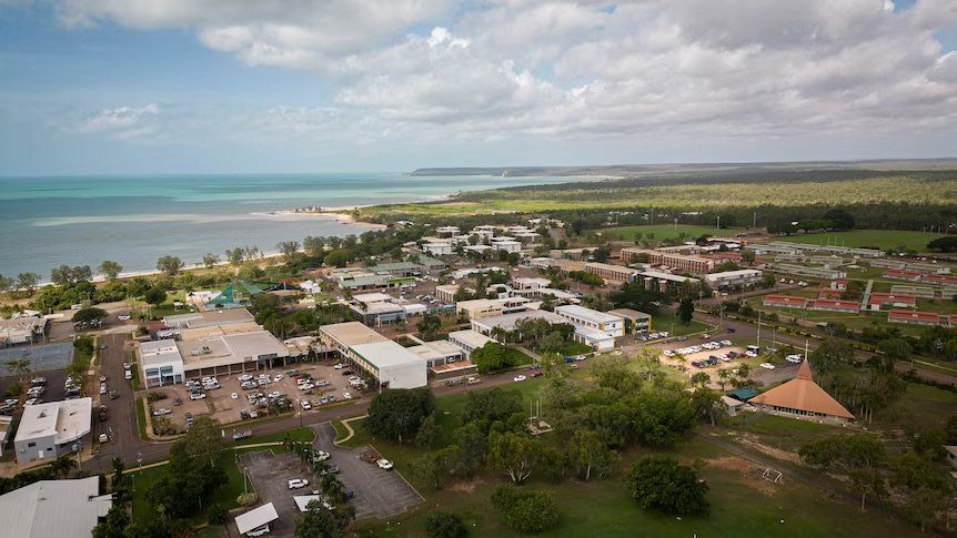1zMAbSD98EenNM5Tc16kxeaVyyXB6C71MJFioVjS Woolworths CEO invited to visit Nhulunbuy as exit fears spark community concern